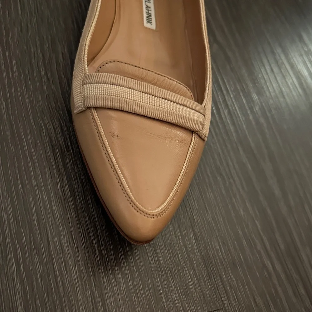 Manolo Blahnik Beige Women's Loafers - Picture 6 of 7
